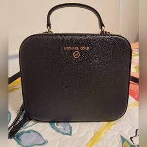 Michael Kors Jet Set Leather Cross Body Bag